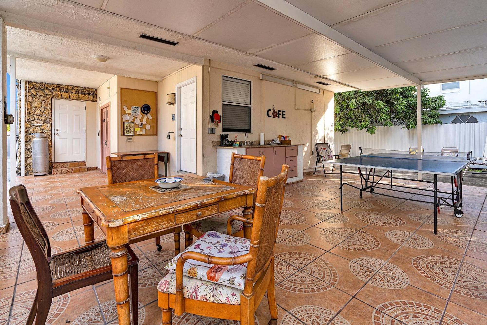 Private Room In Little Havana Miami Exteriör bild